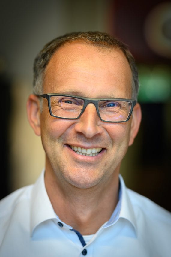 ProQares-Low-Res-229-570x856-1